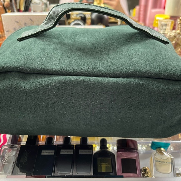Elegant Green Suede Women's Bag full of goodies. - Picture 5 of 7